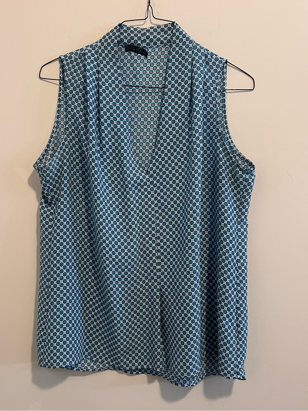 Rose & Olive Blue Geometric Sleeveless V-Neck Camisole